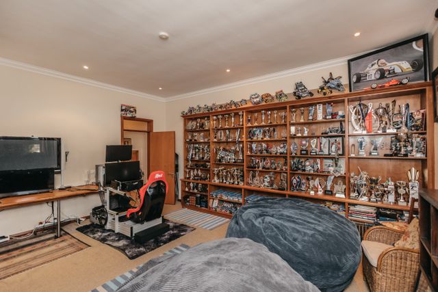 5 Bedroom Property for Sale in Aurora Western Cape